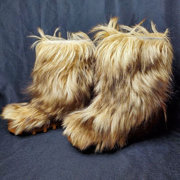 Vintage Genuine Goat Hair Fur Boots Super Shaggy YETI LAMA Cleated Rubber Size 6 - Picture 3 of 16